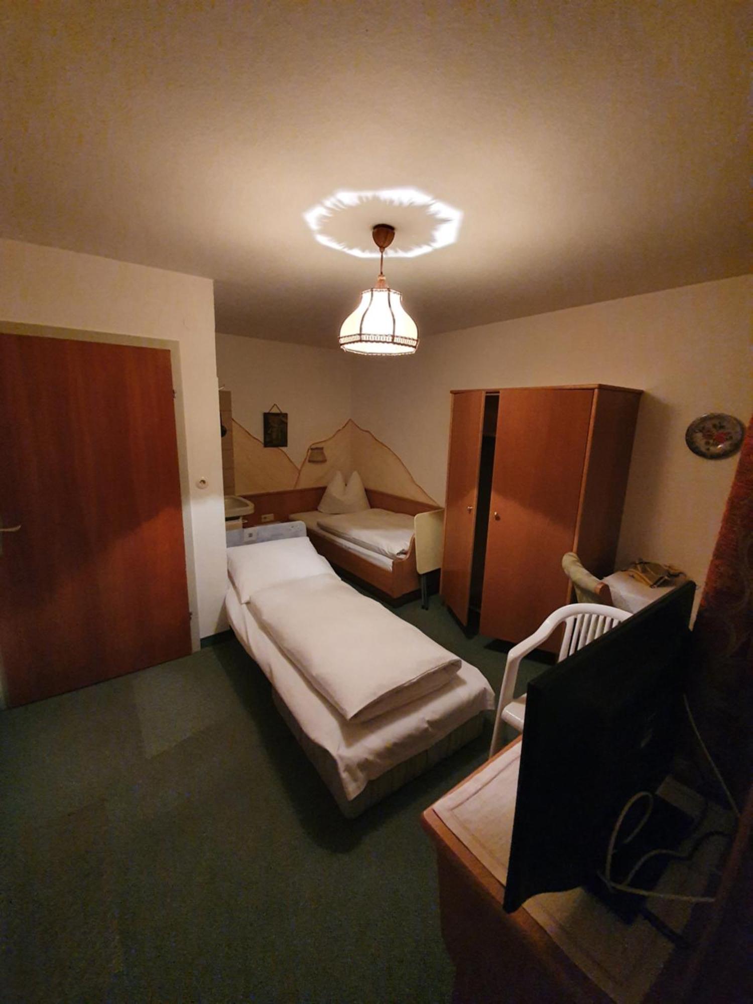 Haus Monika Und Haus Claudia Hotel ไมย์อาโฮเฟิน ภายนอก รูปภาพ