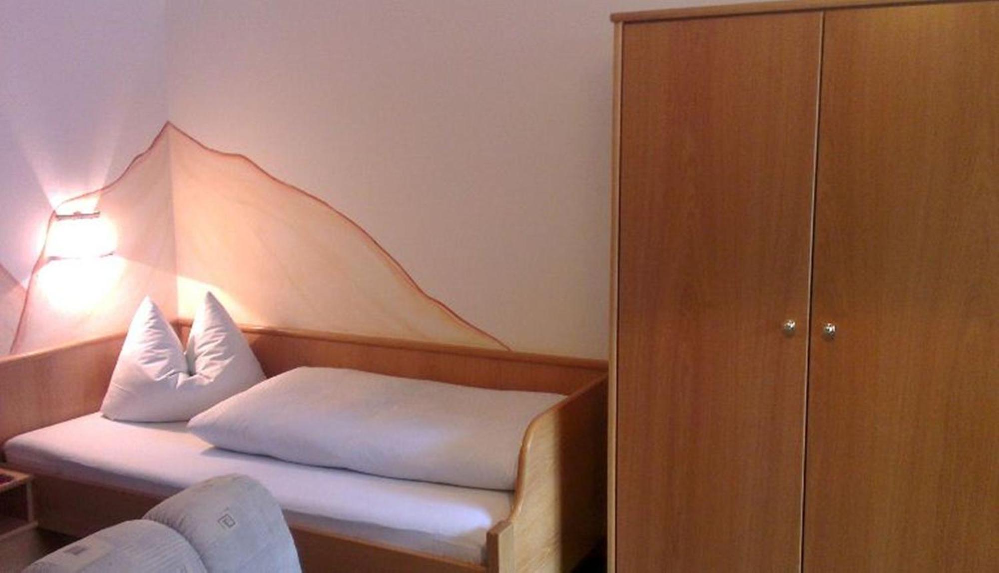 Haus Monika Und Haus Claudia Hotel ไมย์อาโฮเฟิน ห้อง รูปภาพ