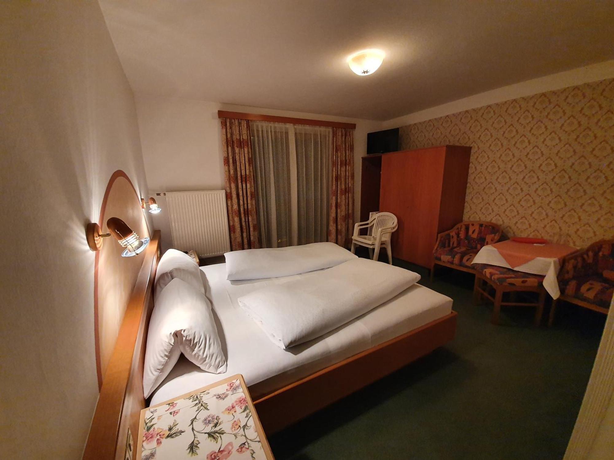 Haus Monika Und Haus Claudia Hotel ไมย์อาโฮเฟิน ภายนอก รูปภาพ