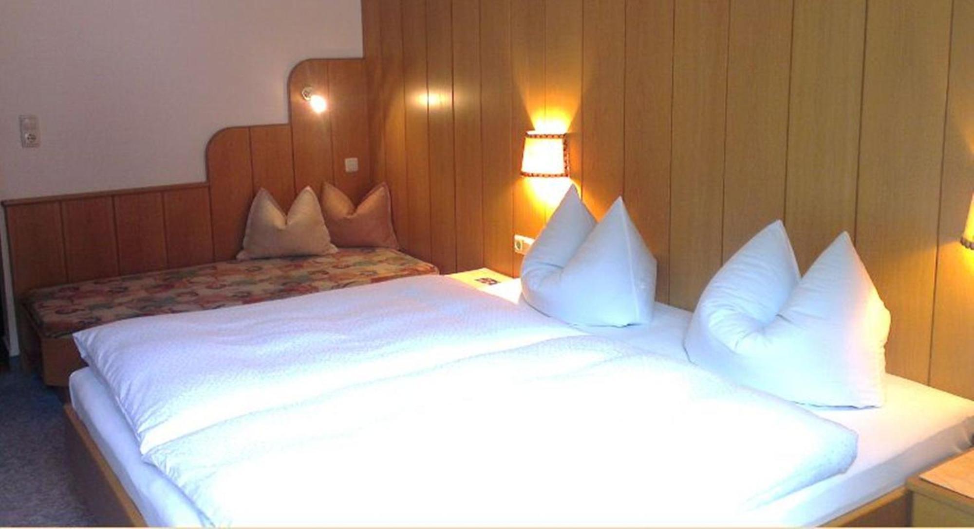 Haus Monika Und Haus Claudia Hotel ไมย์อาโฮเฟิน ห้อง รูปภาพ